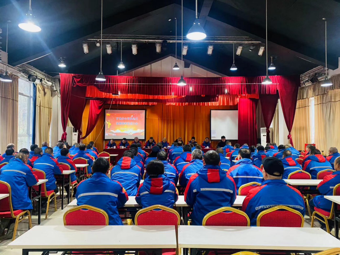 公司礦業分公司黨總支換屆選舉大會勝利召開